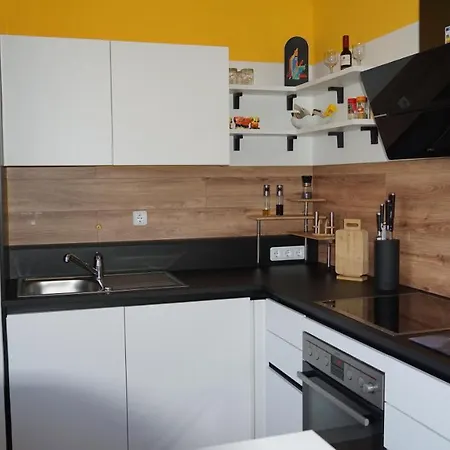 Großzügige Wohnung mit Terrasse und Gartenzugang. Bindlach Exterior foto
