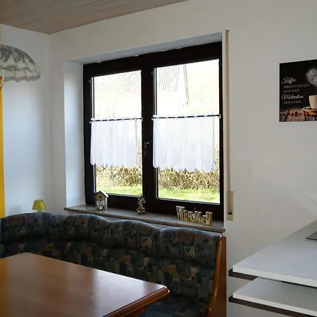 Großzügige Wohnung mit Terrasse und Gartenzugang. Bindlach Exterior foto