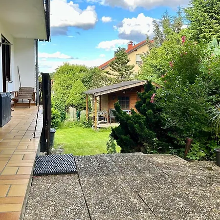 Großzügige Wohnung mit Terrasse und Gartenzugang. Bindlach Exterior foto