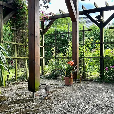 Großzügige Wohnung mit Terrasse und Gartenzugang. Bindlach Exterior foto