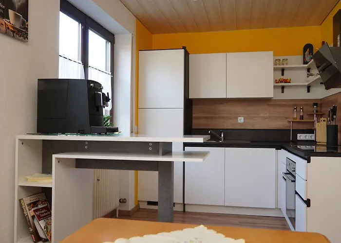 Grosszuegige Wohnung Mit Terrasse Und Gartenzugang - Das Komplette Erdgeschoss
