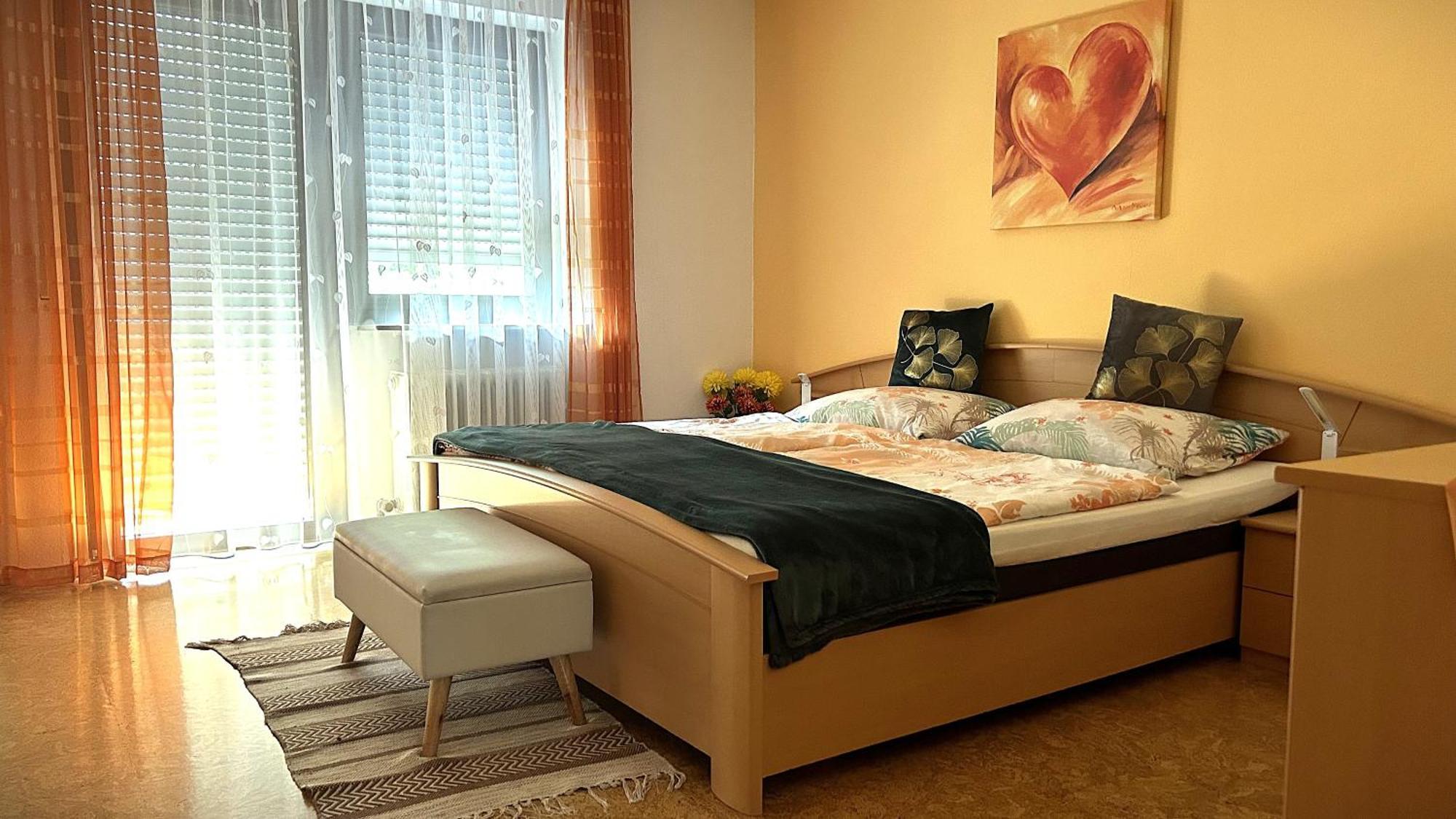 Apartment Grosszuegige Mit Terrasse Und Gartenzugang - Komplette Erdgeschoss *